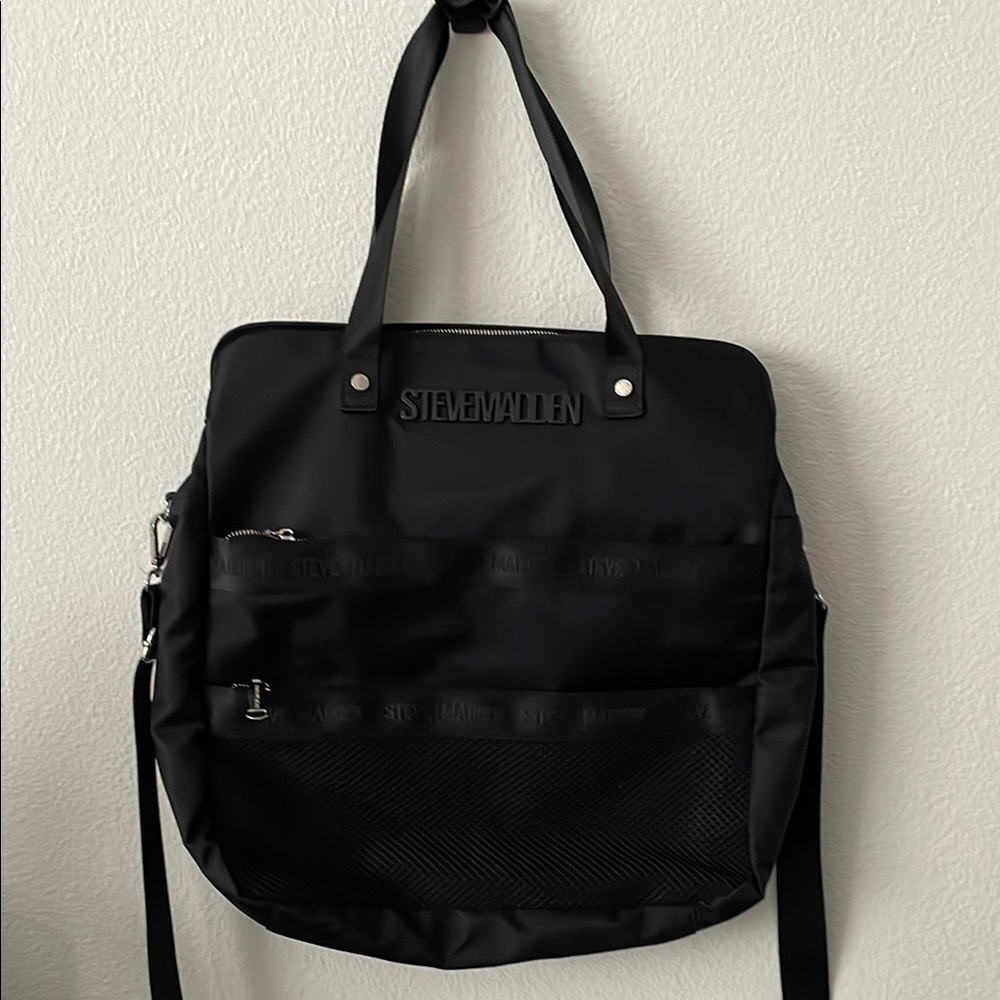 Steve Madden Black Travel Bag Sleek Minimalist Design